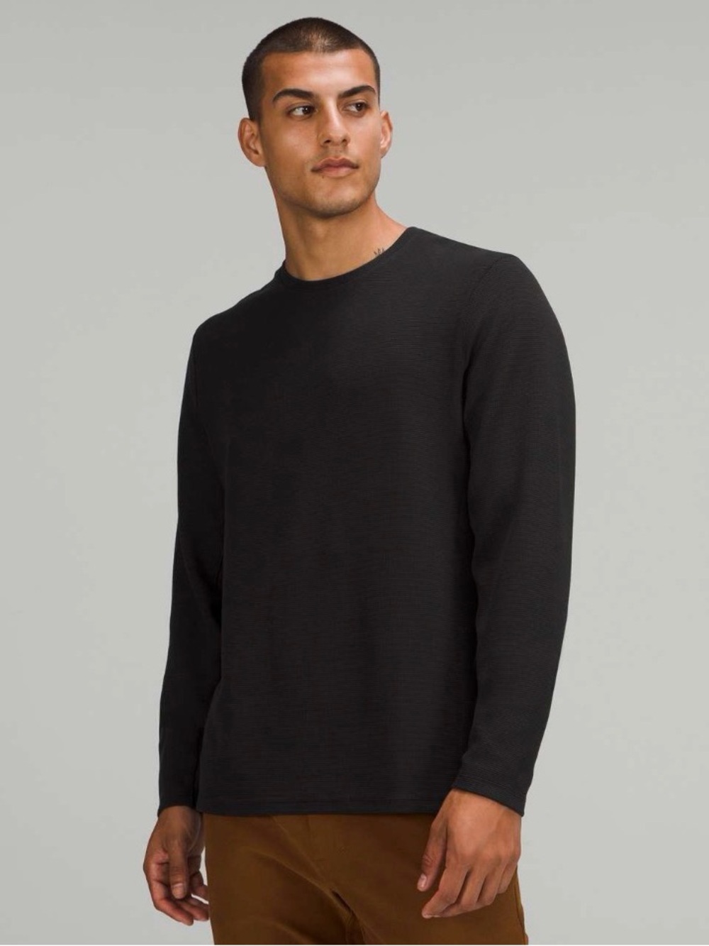 Lululemon Shift Stitch Crew
Black (First Release) Medium